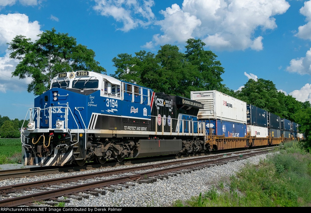 CSX 3194 at Chambersburg